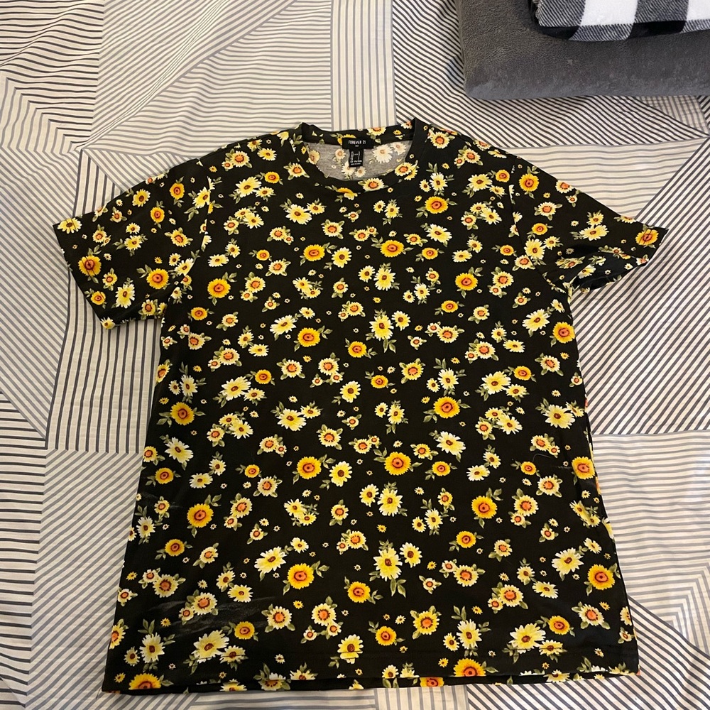 Forever 21 Sunflower T-shirt (L)